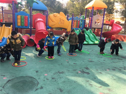 幼儿过山洞游戏,培养团队协作精神